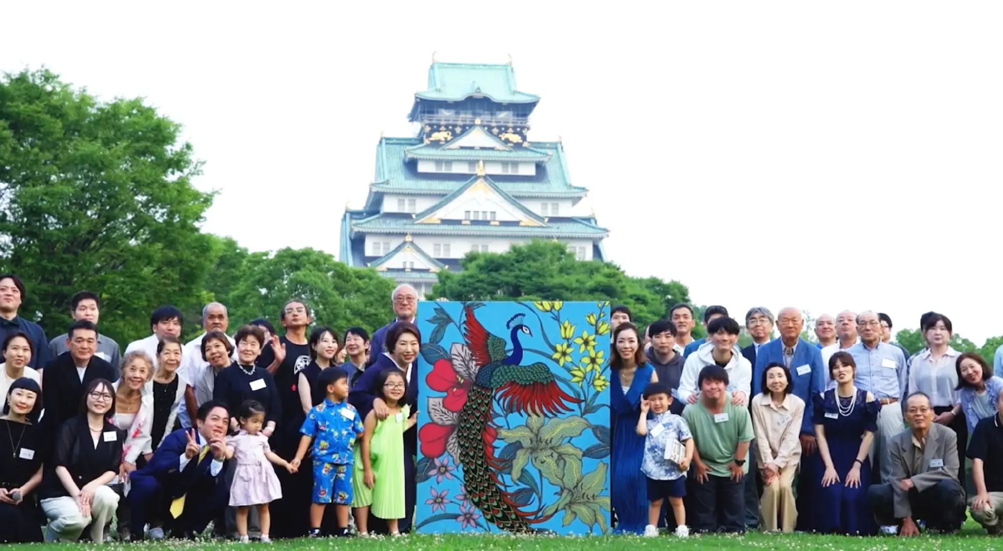 アートが理念の象徴となり、見るたびに自分たちの原点を思い出せるように。ただ飾るのではなく、“自社の誇りを感じ、見つめ直すためのシンボル”として受け継がれていくアートとの最初の一枚。